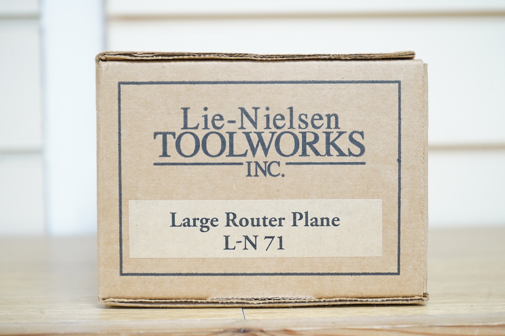 A boxed Lie-Nielsen Toolworks large router plane (L-N 71)